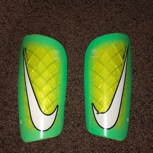 Nike Mercurial lite shim gaurds